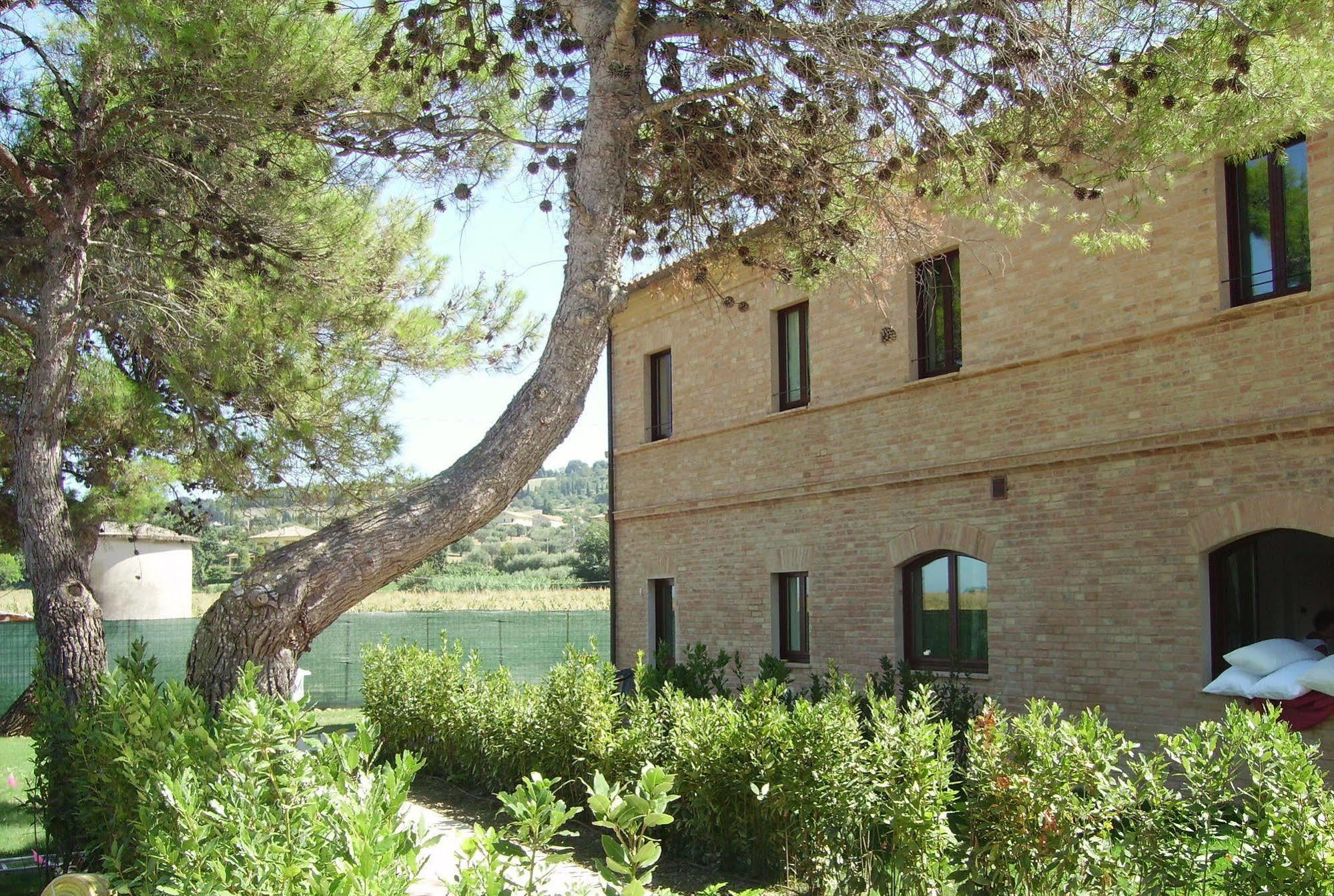 Gasthaus Agriturismo La Fonte Di San Girio Potenza Picena Exterior foto