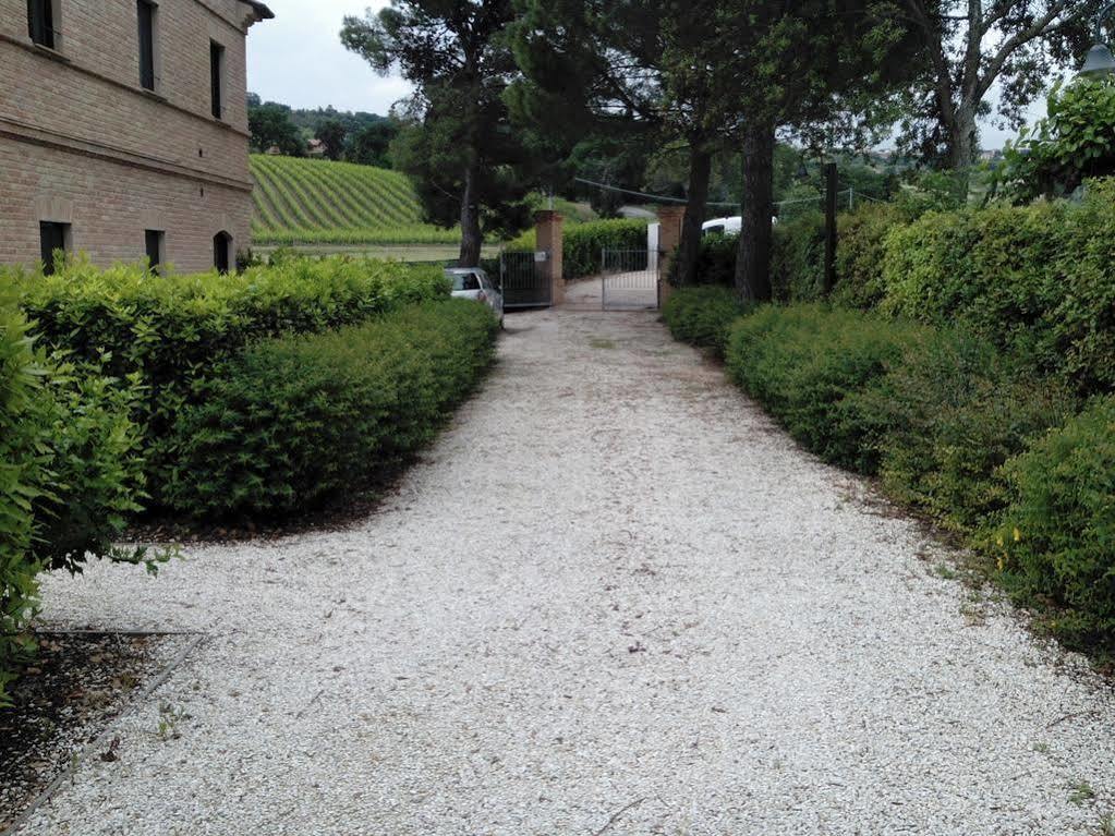 Gasthaus Agriturismo La Fonte Di San Girio Potenza Picena Exterior foto